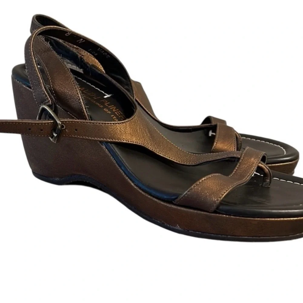 Donald J. Pliner Vage T-Strap Wedge Sandals in Bronze Leather 8N - Picture 2 of 8